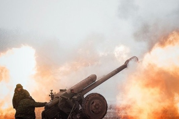 Боевики обстреляли из артиллерии Водяное и Новолуганское