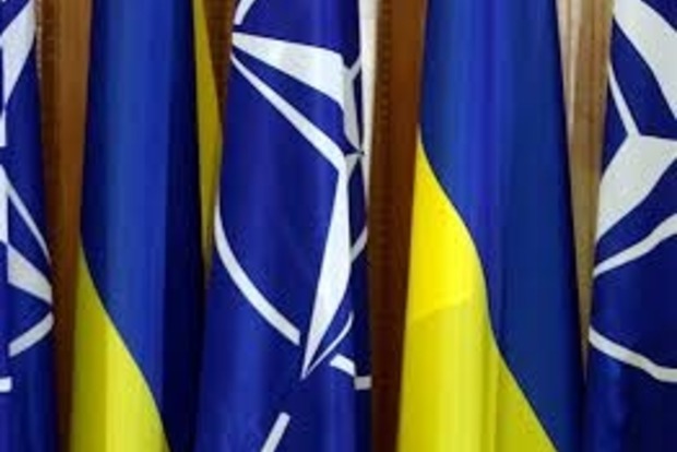 НАТО готове прийняти заявку на членство від України