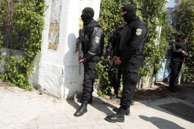У Тунісі озброєний чоловік спробував потрапити в будівлю парламенту
