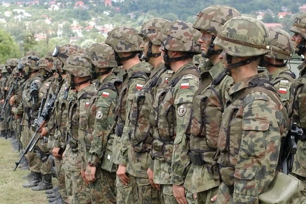 У Міністерстві оборони Польщі заявили про бойову готовність на кордоні з Білоруссю