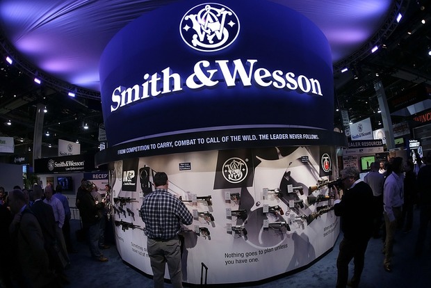 Оружейная компания Smith & Wesson хочет сменить название