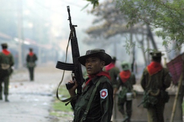 Исламские боевики устроили массовое нападение на блокпосты в Мьянме, 71 погибший