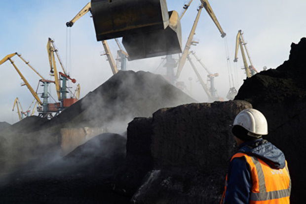 В Україну прибуло друге судно з вугіллям із ПАР