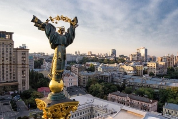 В Киеве на Крещатике обнаружили подозрительный предмет