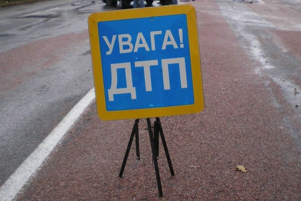 Под Киевом водитель насмерть сбил пешехода и скрылся