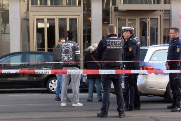 В Германии принц выпал с 21-го этажа отеля InterContinental