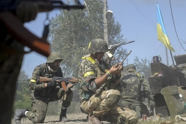 ﻿«Готується важка техніка»: У Президента не виключають ескалації конфлікту на Донбасі