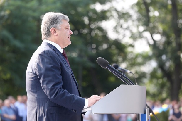 Президент рассказал, кто может помочь православным Украины объединиться
