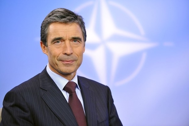 Бывший Генсек НАТО стал советником Порошенко