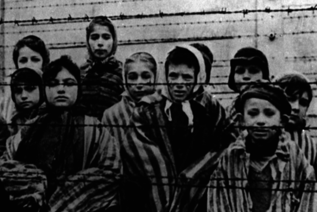 Украина минутой молчания почтила жертв Холокоста