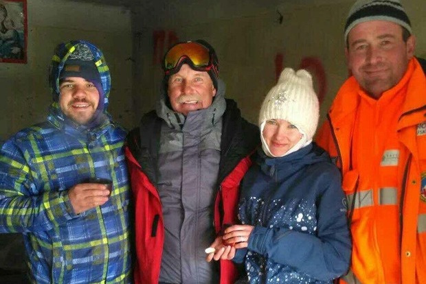 Туристи вижили три дні при 30-градусному морозі завдяки запальничці