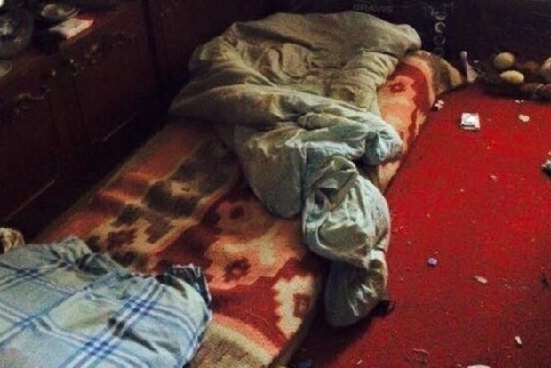 В Киеве полицейские ужаснулись от квартиры, в которой жил сирота‍
