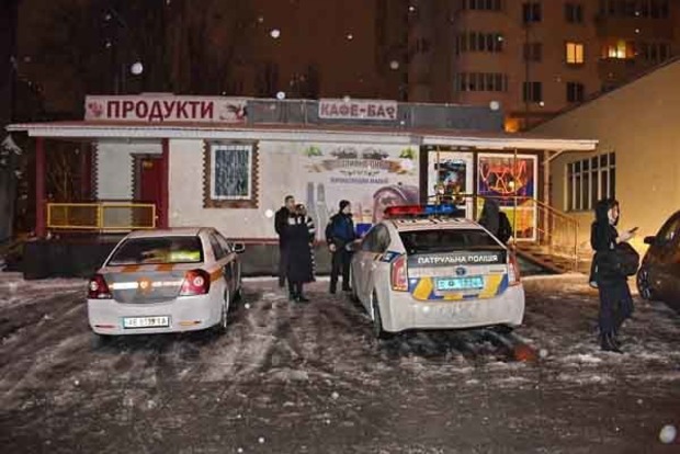 В Киеве мужчина расстрелял толпу у бара
