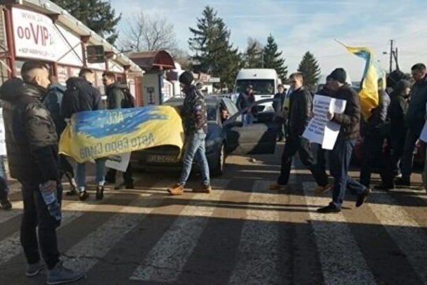 Протестующие разблокировали проезд к трем пунктам пропуска на границе с Польшей
