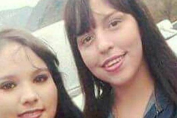 У Мексиці літак на смерть збив двох дівчат, які робили селфі