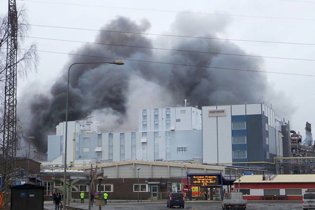 У Фінляндії на хімічному заводі сталася велика пожежа