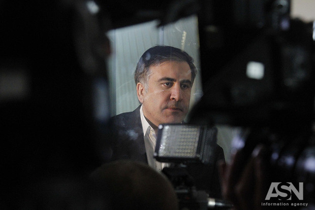 Саакашвили везут в Борисполь для дальнейшей депортации