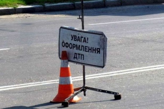 На Киевщине авто попало в ДТП: шесть пострадавших