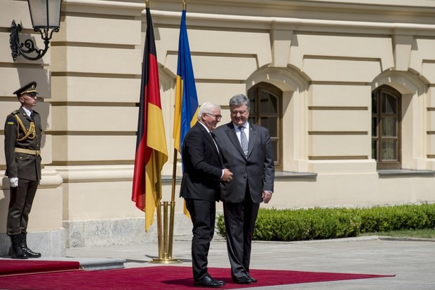 Штайнмайер: Германия будет отстаивать интерес Украины в деле Северного потока-2 