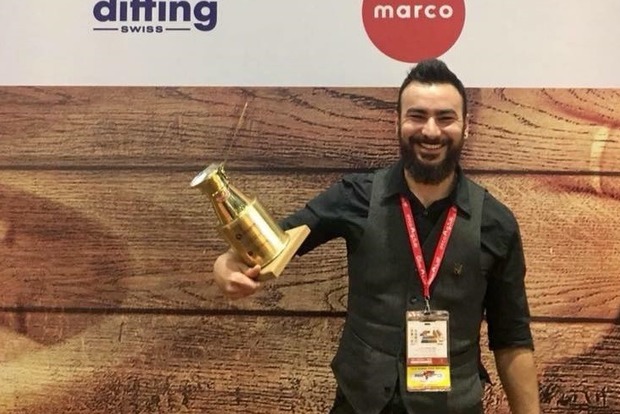 Украинец стал чемпионом мира по приготовлению кофе в джезве