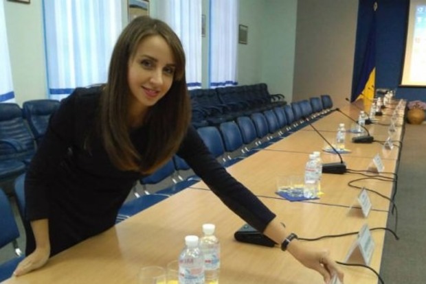 В Киевском облсовете вместо депутата от Оппоблока голосовала неизвестная девушка