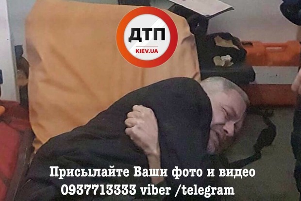 ДТП в Києві: п'яний суддя намагався втекти на «швидкій»‍