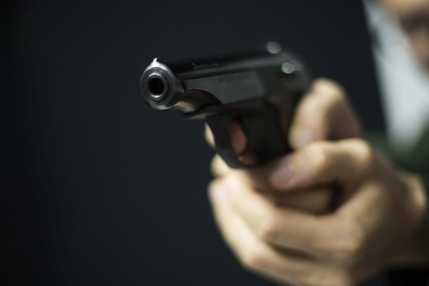 У Сімферополі школяр відкрив стрілянину з пістолета