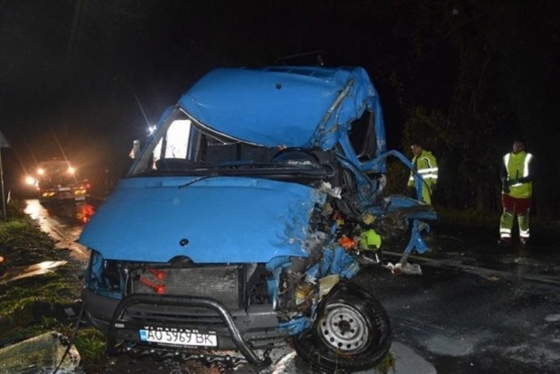 Двое украинцев‍ погибли в результате ДТП с автобусом в Словакии