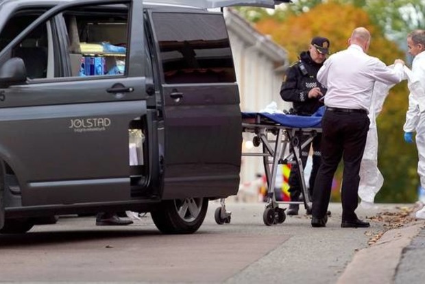 В Норвегии нападающий из лука застрелил 5 человек. Полиция рассматривает это нападение как теракт