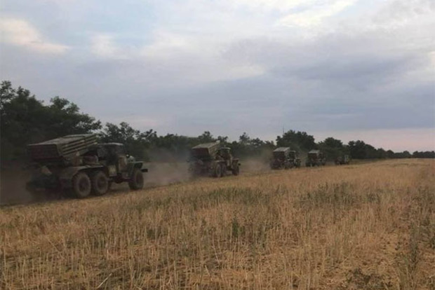 Украинская артиллерия провела мощные учения на границе с Крымом‍
