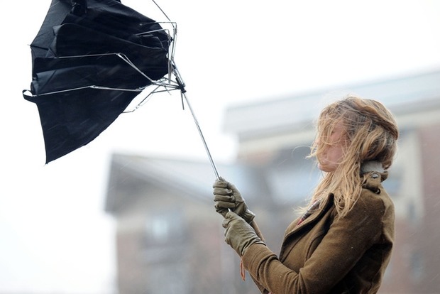 У Києві очікуються сильні пориви вітру