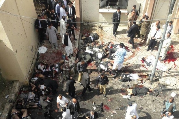 У Пакистані в лікарні стався вибух, загинули як мінімум 30 осіб