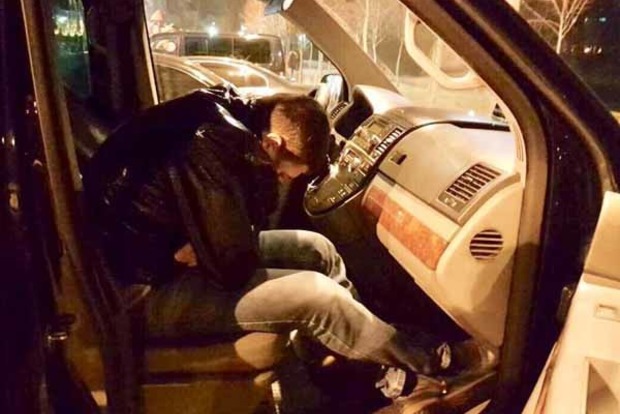У Києві водій із «ксивою» влаштував п'яний дебош. З'явилися фото і відео