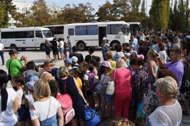 Эвакуированные из-за химвыброса в Армянске дети вернутся домой 25 сентября