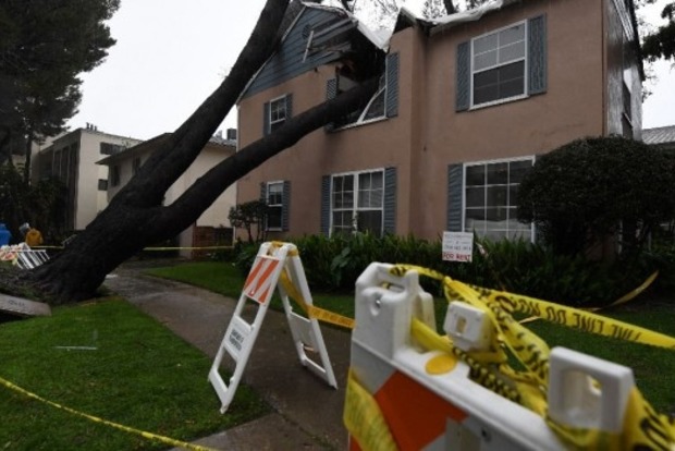 У Каліфорнії вирує шторм «Люцифер»: загинули чотири людини
