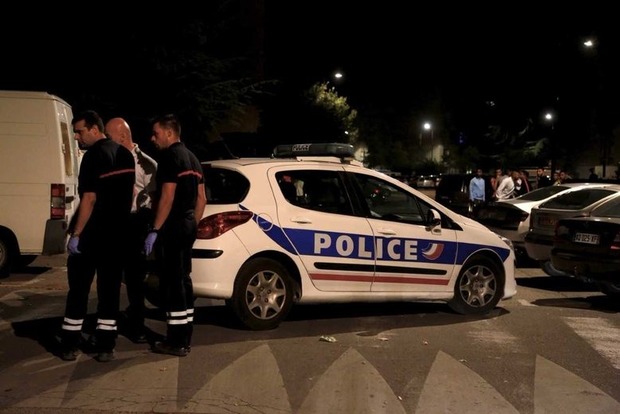 Возле французской мечети расстреляли толпу людей, есть пострадавшие