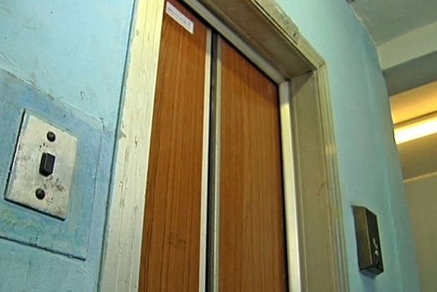 В Харькове девушку изнасиловали в лифте жилого дома