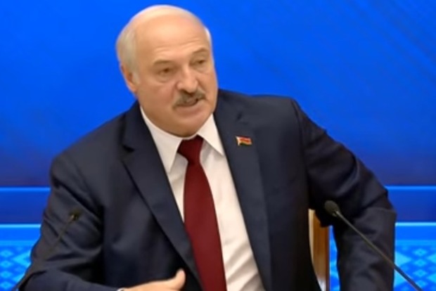 Лукашенко считает, что Украина перебрасывает боевиков в Беларусь