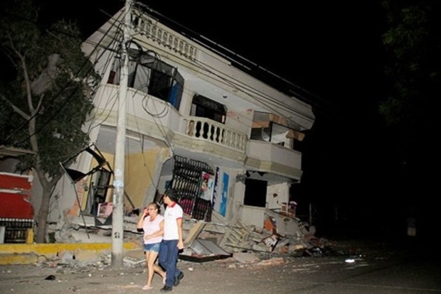 Внаслідок землетрусу в Еквадорі загинуло 77 осіб