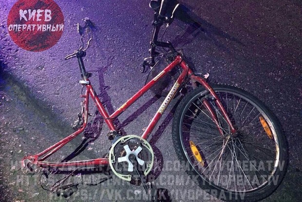 Под Киевом автомобиль насмерть сбил велосипедиста