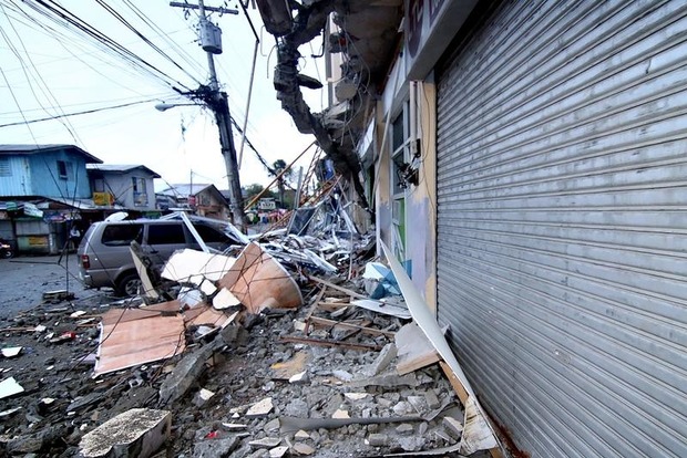 На Филиппинах произошло сразу три мощных землетрясения