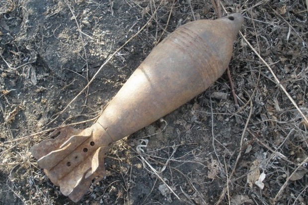 Під Харковом біля школи знайшли снаряд часів Другої світової війни