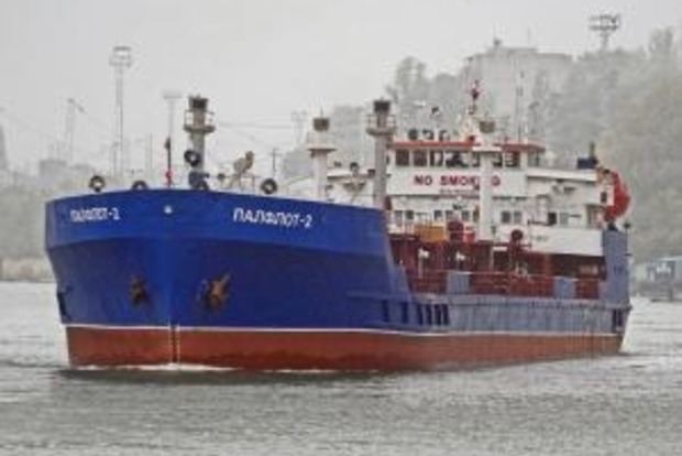 Пожар на российском танкере в Каспийском море потушен
