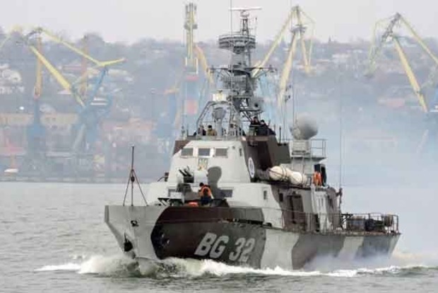 Украина перебрасывает бронекатера в Азовское море