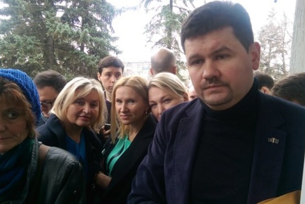 ﻿Частину української делегації не пустили в суд на оголошення вироку Савченко