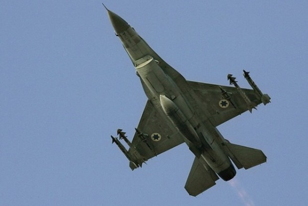 Ізраїль завдав 10 авіаударів по сектору Газа