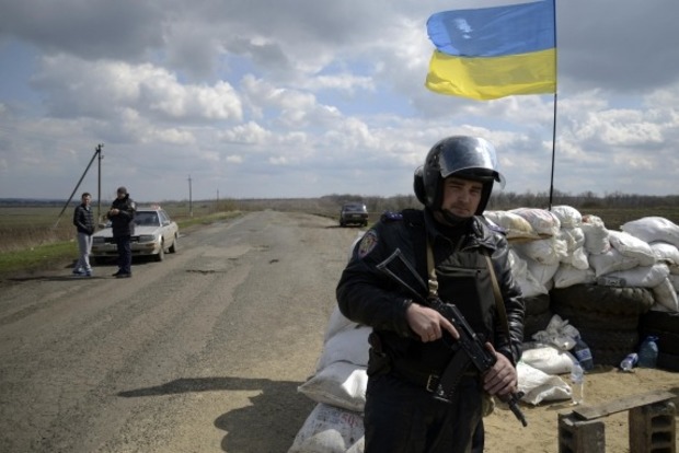 Донецкий террорист пытался проехать украинский блокпост в женской одежде