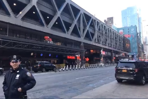 Появилось видео взрыва в центре Нью-Йорка