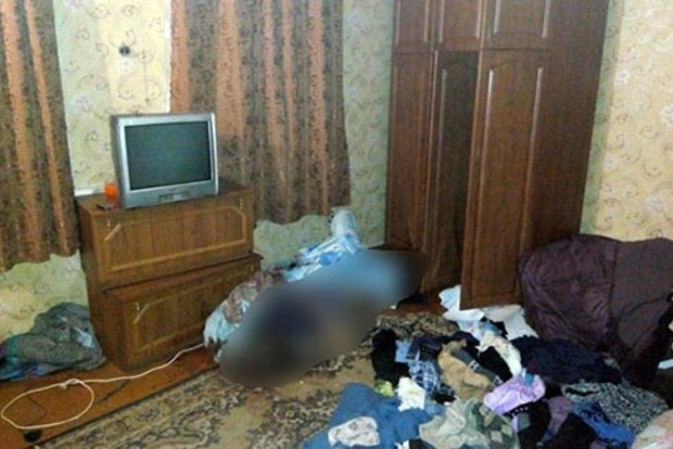 В Краматорске сын три дня жил в квартире с телом убитой матери