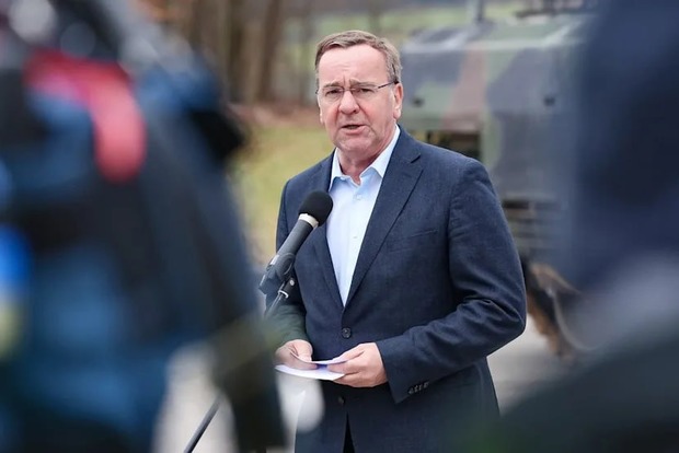 Министр обороны Германии назвал «гибридной атакой» публикацию перехваченного разговора немецких военных 